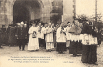 Consécration de l'église d'Ancerviller par Mgr Cerretti, Nonce apostolique, le 20 novembre 1923. Le cortège pontifical va chercher les reliques.