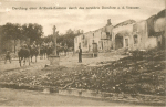 Durchzug eine Artillerie-Kolonne durch das zerstörte Domêvre a. d. Vezouze