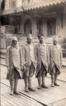 Prisonniers - Août 1917 (en gare d'Igney-Avricourt) Prisonniers - Août 1917 (en gare d'Igney-Avricourt)