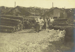 Nancy - Route de Toul - Atelier de camouflage - Transport des treillages en rafia rouls - 3 avril 1918