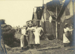 Nancy - Route de Toul - Atelier de camouflage - Ouvrières pendant la pause - 3 avril 1918