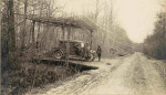 Forêt de Parroy. Camouflage près d'une route pour garer les autos - 21 décembre 1916