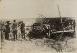 Harbouey. Débris de l'avion monté par le dessinateur de Losques et le lieutenant Lemoine - 1915