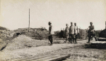 Leintrey (devant). Le général Dubail visitant les organisations défensives devant le village - Mai 1915