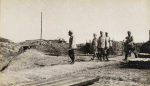 Leintrey (devant). Le général Dubail visitant les organisations défensives devant le village - Mai 1915 Leintrey (devant). Le général Dubail visitant les organisations défensives devant le village - Mai 1915